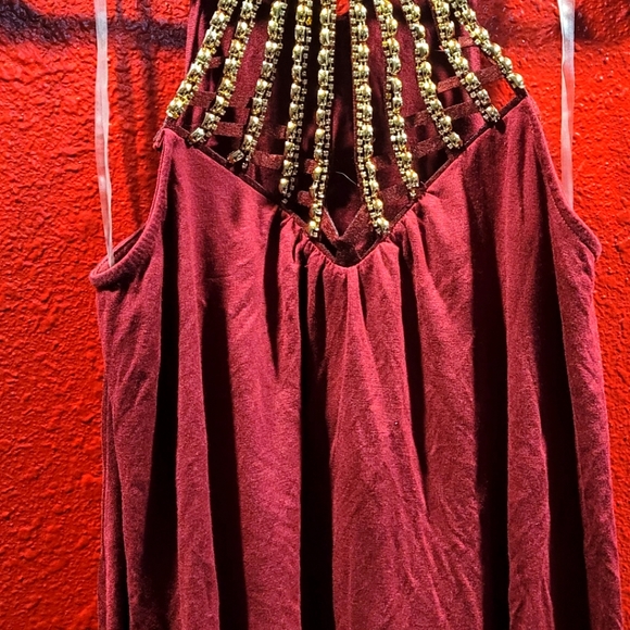 Classy woman's Top! S/M. Very Comfy Top.  Compliments through the roof. Burgundy - Picture 1 of 2